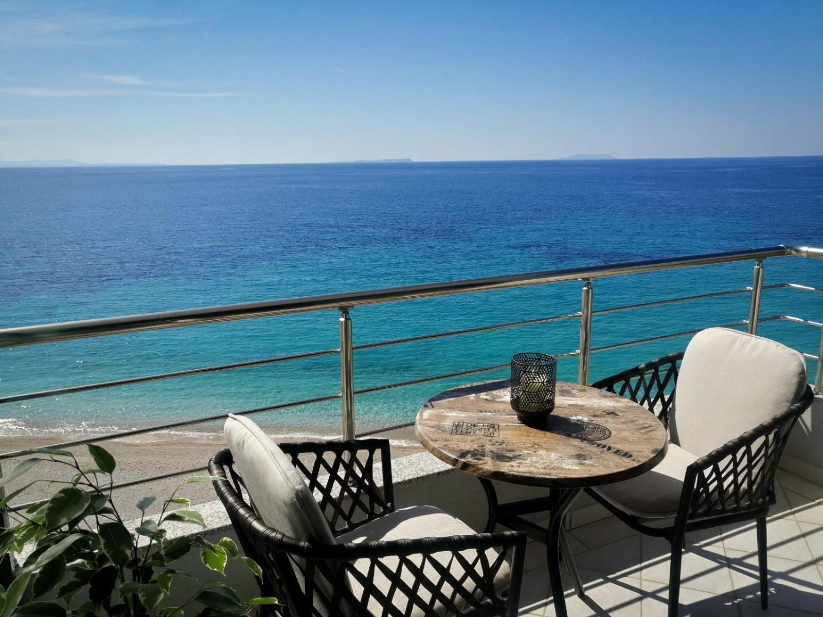Anel Rooms Himare Exterior photo