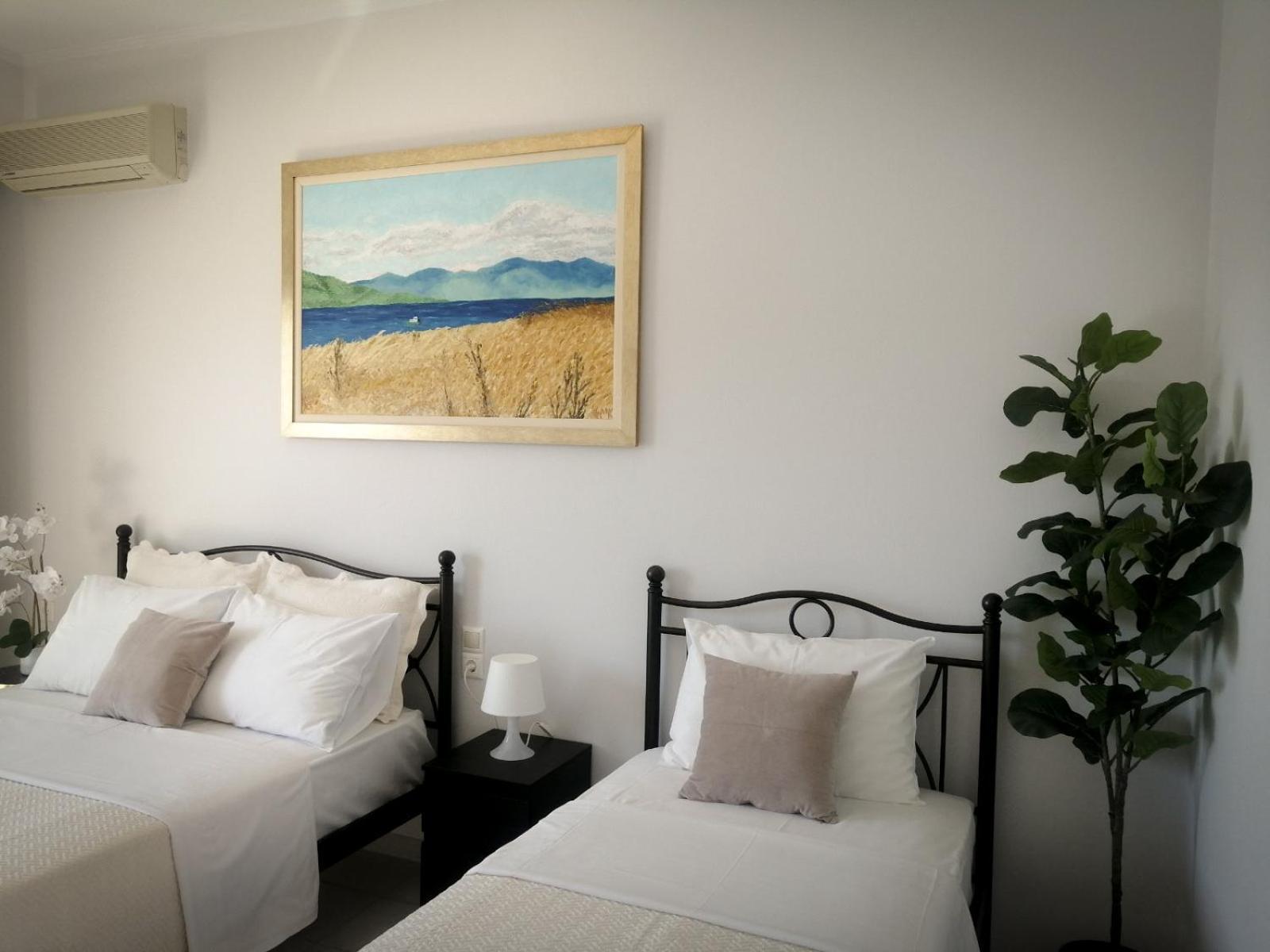 Anel Rooms Himare Exterior photo